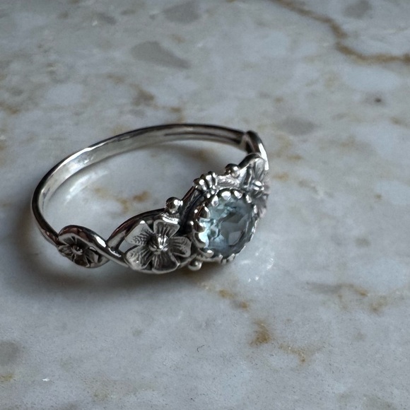 NWOT Sundance Flowers by the Sea Ring, Sky Blue Topaz, Sterling Silver - Picture 2 of 6